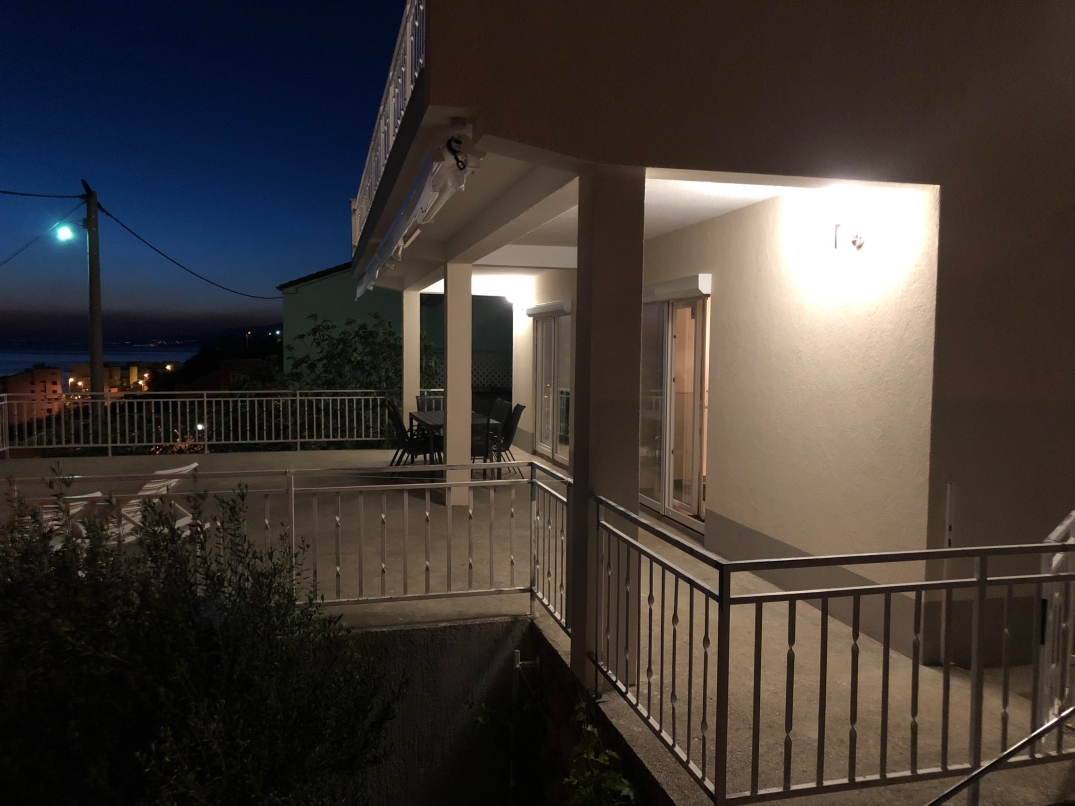 Villa Gustav by night - Terrace